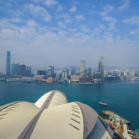 Renaissance Hong Kong Harbour View Hotel Exterior photo